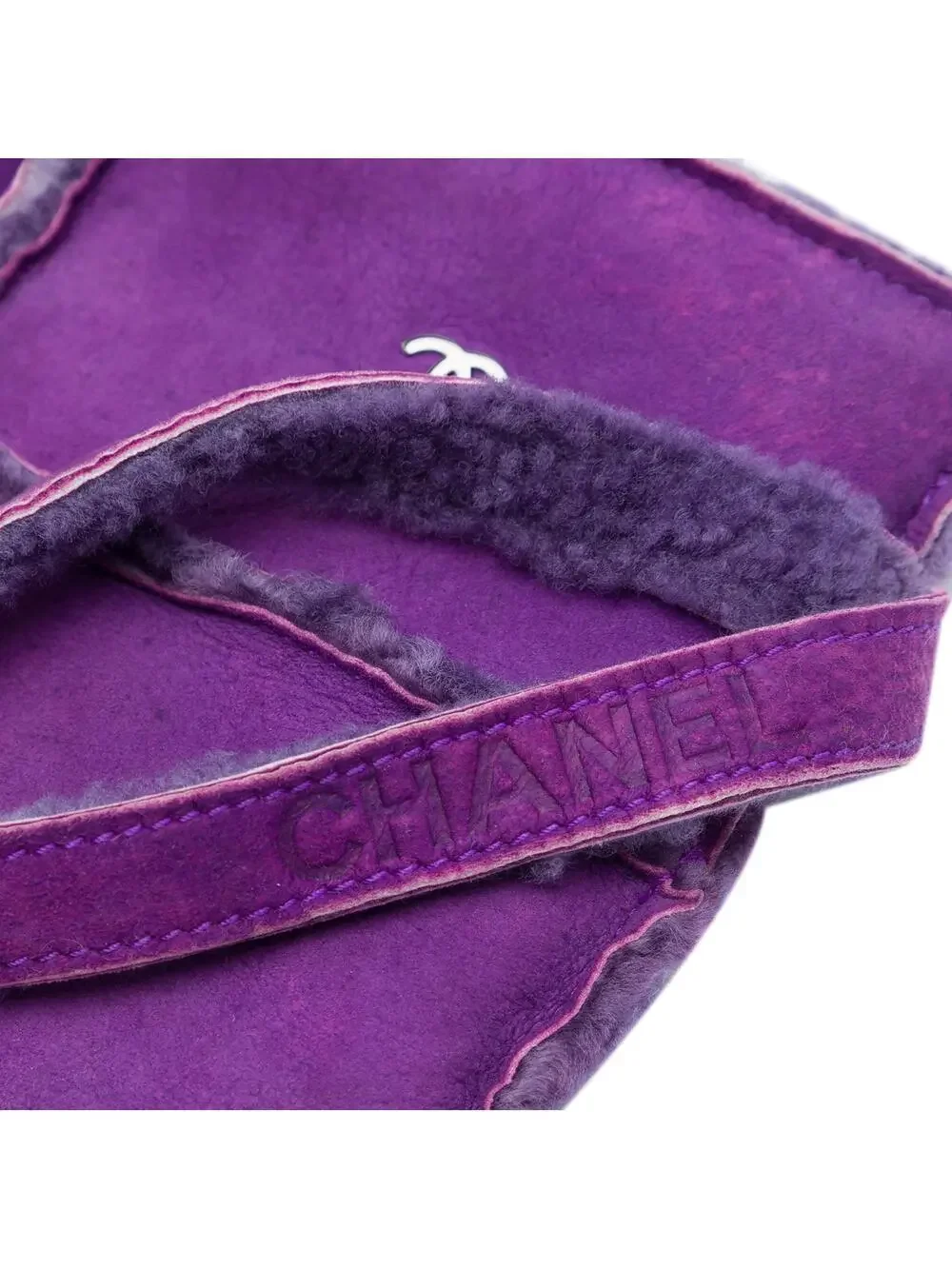 CHANEL elevate your